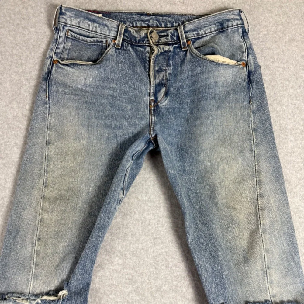 Levis Engineered Jeans Red Label Mens 30x30 Light Wash Distressed Twisted Seam